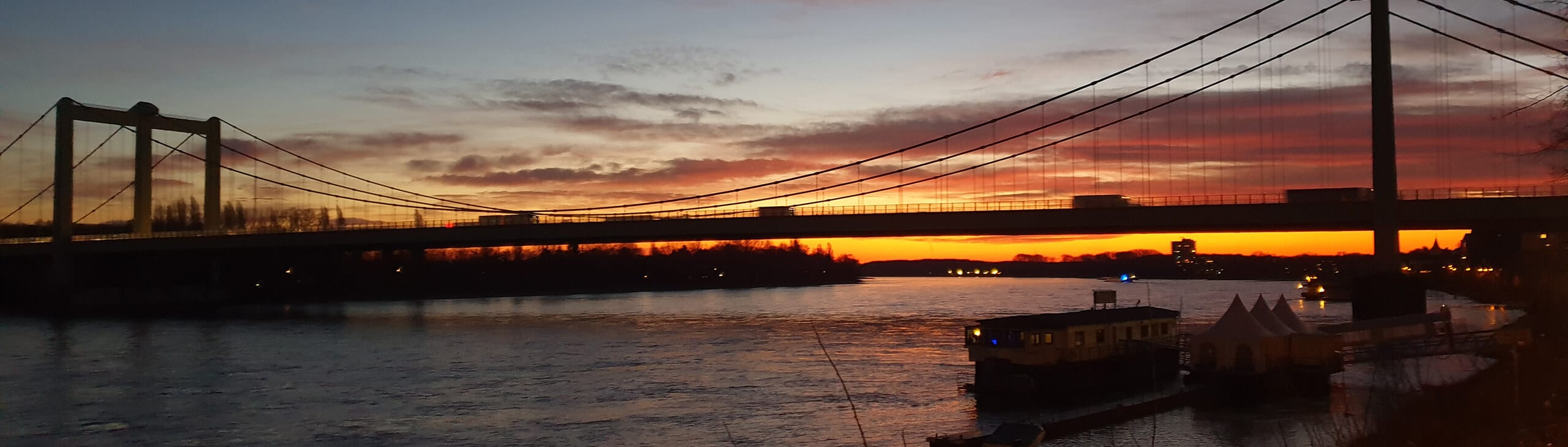 Rodenkirchener Brücke zum Sonnenuntergang